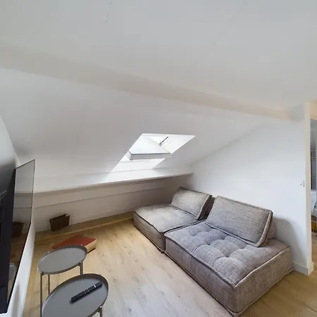 Typique Bord De شقة الجاجولا